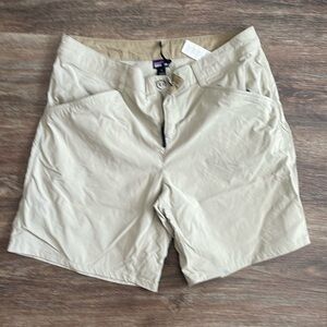 Patagonia cargo shorts sz 8